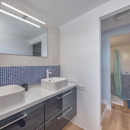 Domus Vesta Close To Nikki Villa *