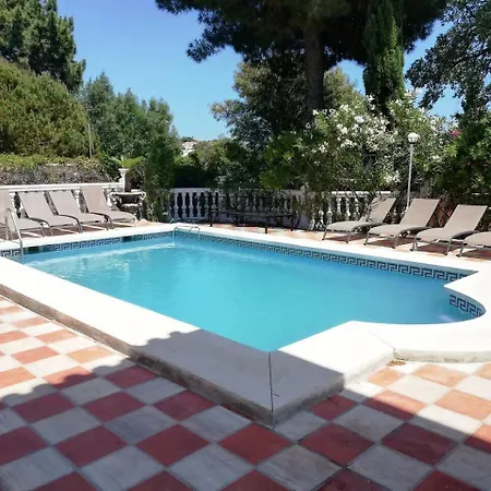 Elegant Classic Close To Nikki * Marbella