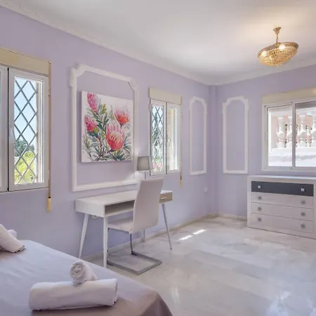 Villa Elegant Classic Close To Nikki